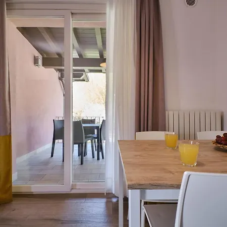 Villaggio Turistico Lugana Marina Aparthotel 3*