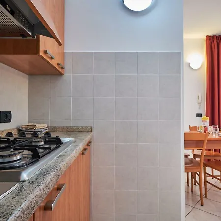 Villaggio Turistico Lugana Marina 3*