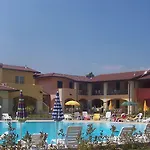 Villaggio Turistico Lugana Marina Apartmanhotel