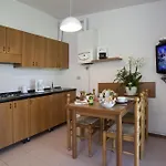 Apartmanhotel Villaggio Turistico Lugana Marina Sirmione