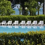 Apartmanhotel Villaggio Turistico Lugana Marina Sirmione