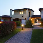 Apartmanhotel Villaggio Turistico Lugana Marina Sirmione