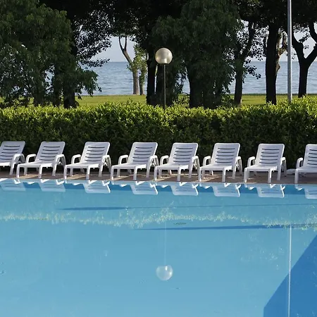 Aparthotel Villaggio Turistico Lugana Marina Sirmione