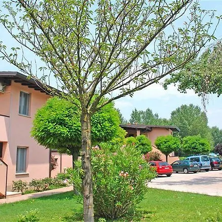 露嘉娜玛莉娜乡村公寓式酒店