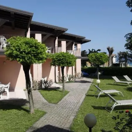 露嘉娜玛莉娜乡村公寓式酒店