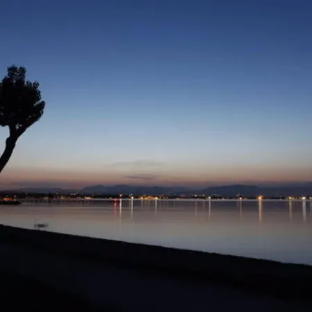 露嘉娜玛莉娜乡村公寓式酒店 公寓式酒店 西尔米奥奈