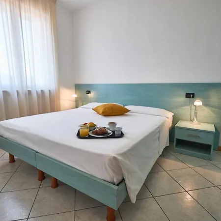 公寓式酒店 露嘉娜玛莉娜乡村公寓式酒店 西尔米奥奈