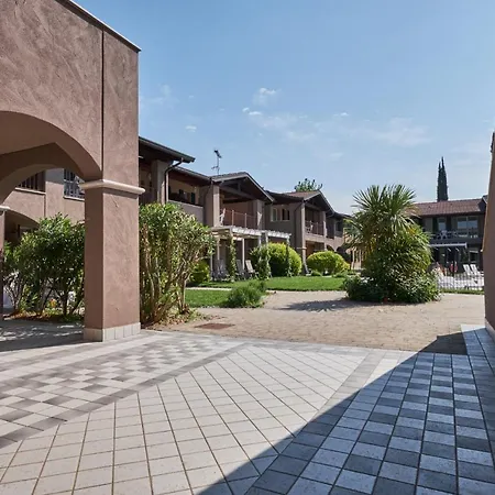 露嘉娜玛莉娜乡村公寓式酒店