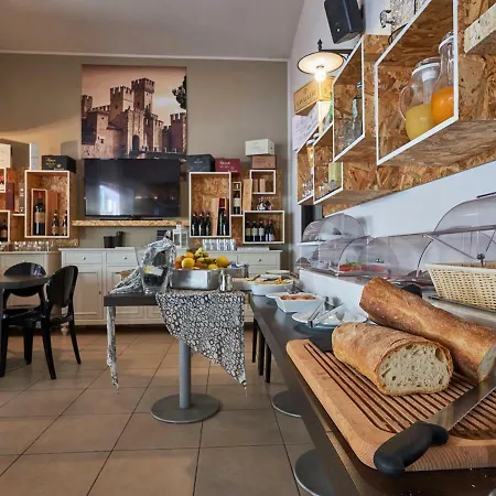 Villaggio Turistico Lugana Marina 4*
